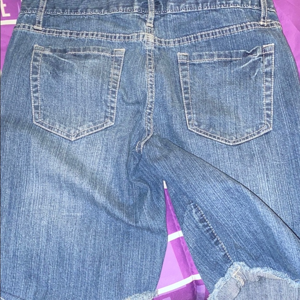 Shorts - Picture 2 of 3